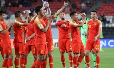 欧亿体育官网-今日足球赛场中国队取胜猛增信心