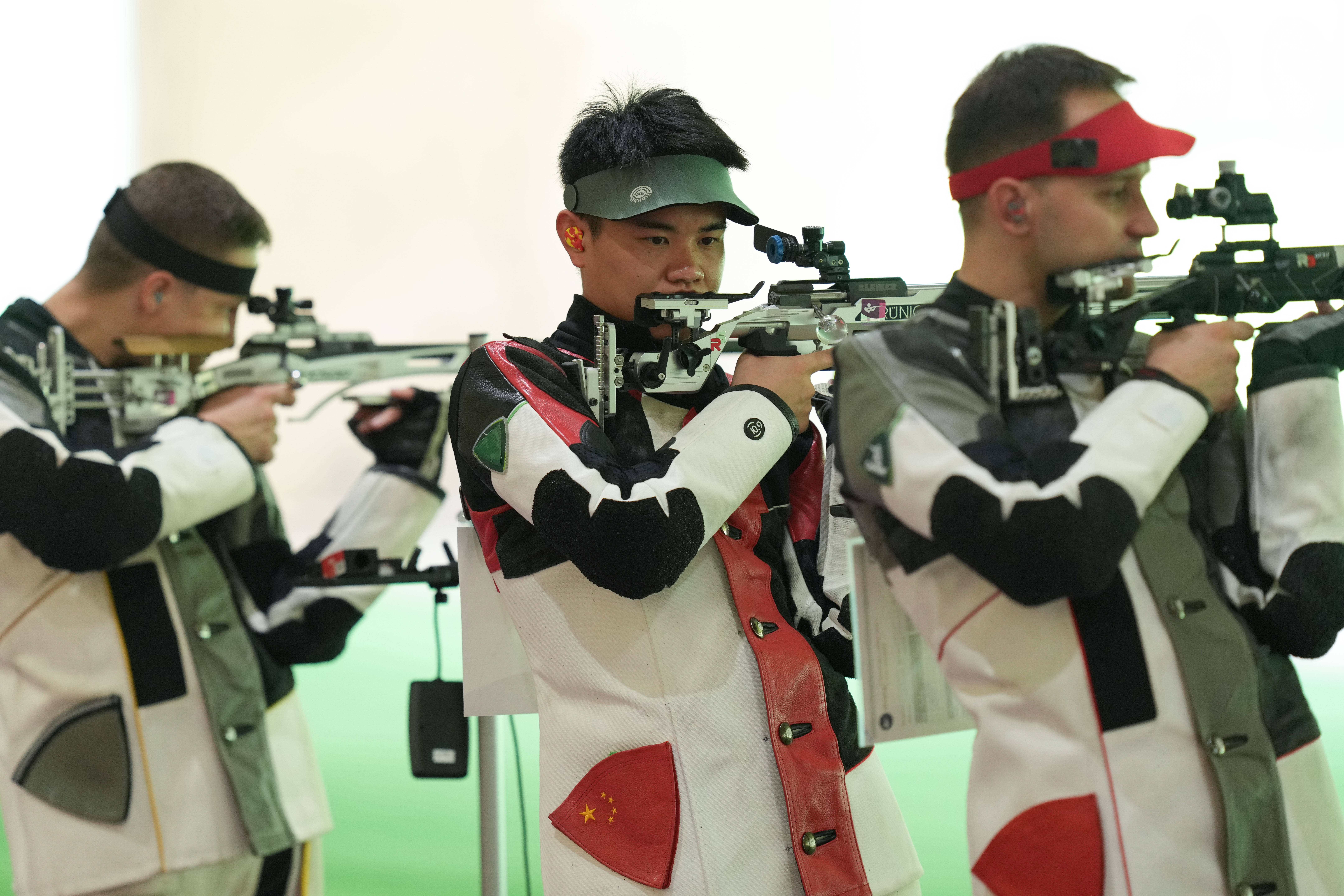 射击男子米步枪决赛全场角逐，德国选手称霸